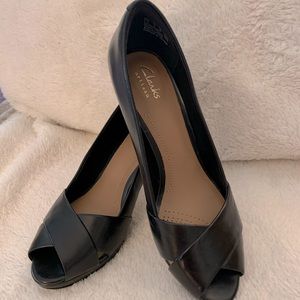 Black Clark’s Artisan Pumps